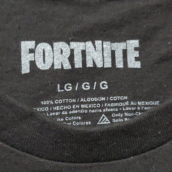 Fortnite Jackpot Loot Llama tshirt - Picture 4 of 6